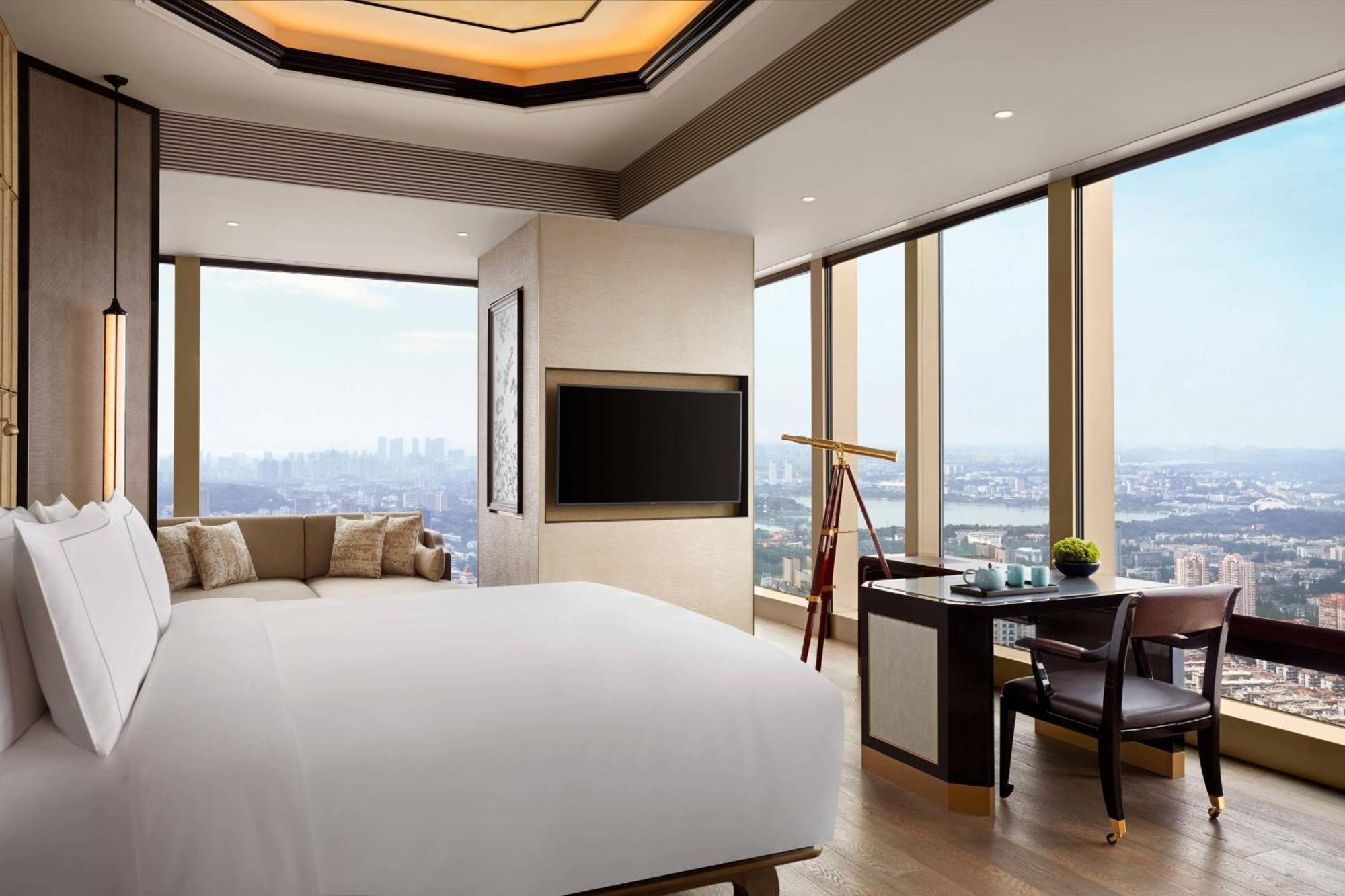 Отель The Ritz-Carlton, Nanjing Нанкин Экстерьер фото